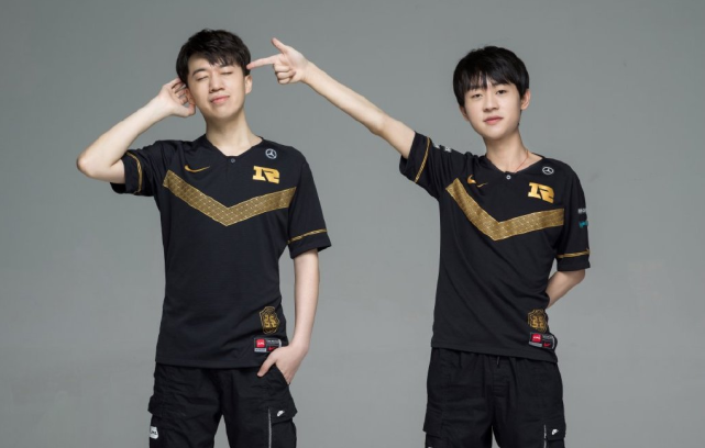 拉莫斯39岁生快！西甲、法甲官推均发文表示祝福.