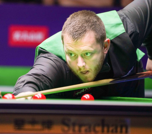 而是围绕球 而是围绕球