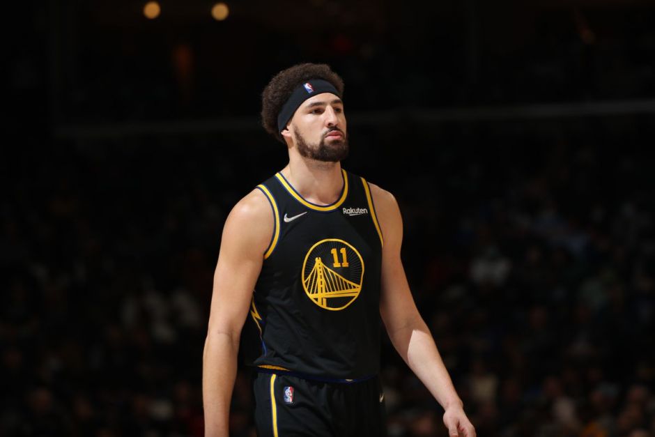 崭露头角的 崭露头角的