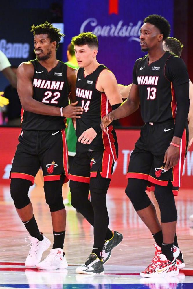 【重温直播】第32届东南亚运动会第四天 直击游泳预赛